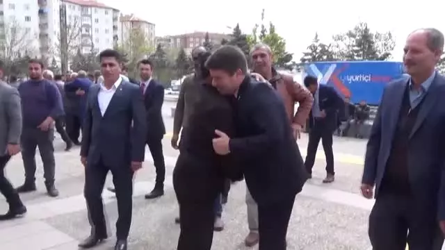 Aksaray Belediye Başkanı Dinçer Mazbatasını Aldı Aksaray Belediye Başkanı Dinçer Mazbatasını Aldı