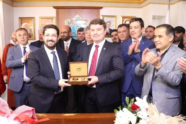 Aksaray Belediye Başkanı Evren Dinçer Görevi Devraldı Aksaray Belediye Başkanı Evren Dinçer Görevi Devraldı