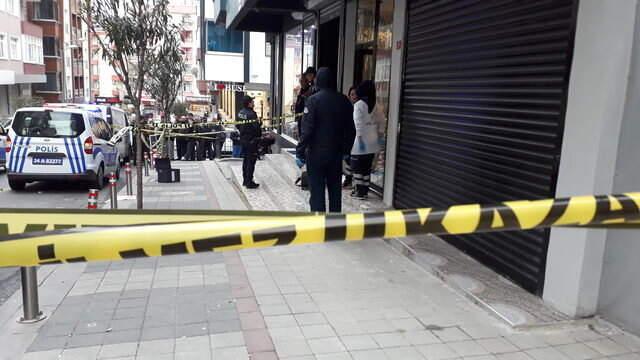 Aralarında Husumet Bulunan İki Kardeş Arasındaki Tartışma Kanlı Bitti! Kardeşini Sırtından Vurdu