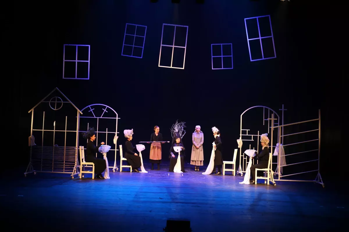 &quot;Bernarda Alba�nın Evi&quot; Ankara Seyircisini Büyüledi Haberler