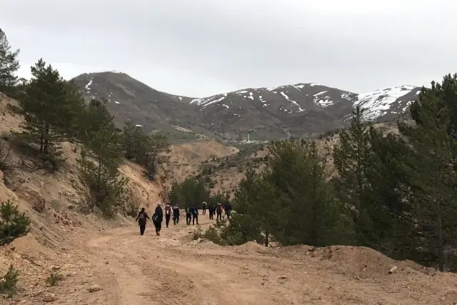 Gümüşhaneli Dağcılardan Kelkit'te Bahar Yürüyüşü