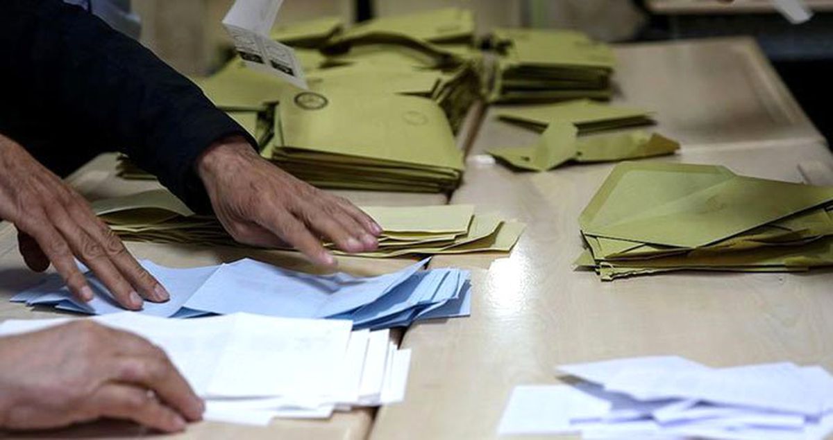 İstanbul Maltepe'de Oy Sayım İşlemi Yeniden Başladı