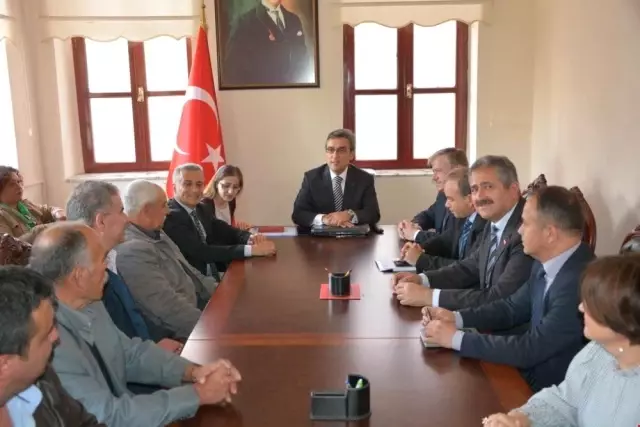 Kaymakam Yücel, Yeni Seçilen Muhtarlarla Bir Araya Geldi Kaymakam Yücel, Yeni Seçilen Muhtarlarla Bir Araya Geldi
