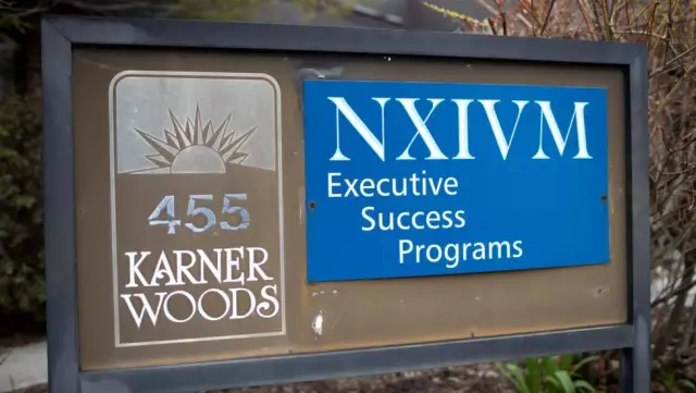 Nxivm 'Seks Tarikatı'na Katılmış İnsanlar Ne Yaşadıklarını Anlattı