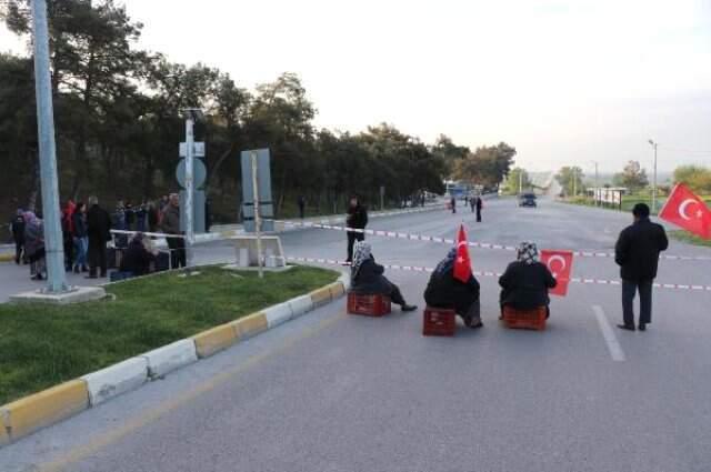 Özel Mülkiyet Olduğu Gerekçesiyle Pamukkale Yolunu Kapattılar