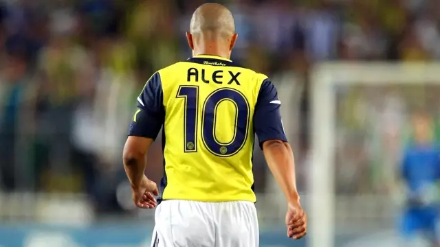 Alex de Souza'dan Sportif Direktörlük Açıklaması Alex de Souza'dan Sportif Direktörlük Açıklaması