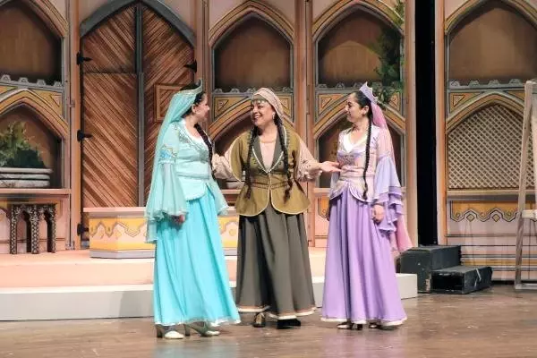 Arşın Mal Alan' Opereti Prömiyerle Geliyor Arşın Mal Alan' Opereti Prömiyerle Geliyor