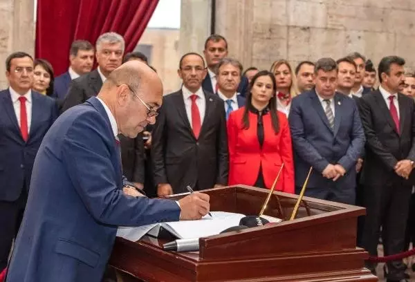 Başkan Soyer ve İzmir'in İlçe Belediye Başkanları Anıtkabir'i Ziyaret Etti