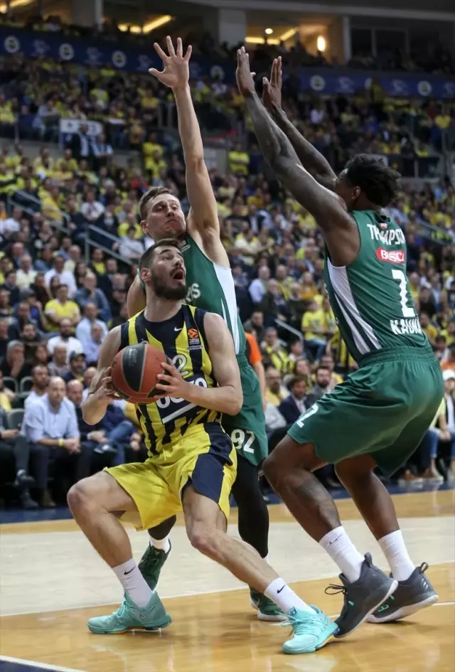 Fenerbahçe Beko, Zalgiris Kaunas'ı Ezdi Geçti Fenerbahçe Beko, Zalgiris Kaunas'ı Ezdi Geçti