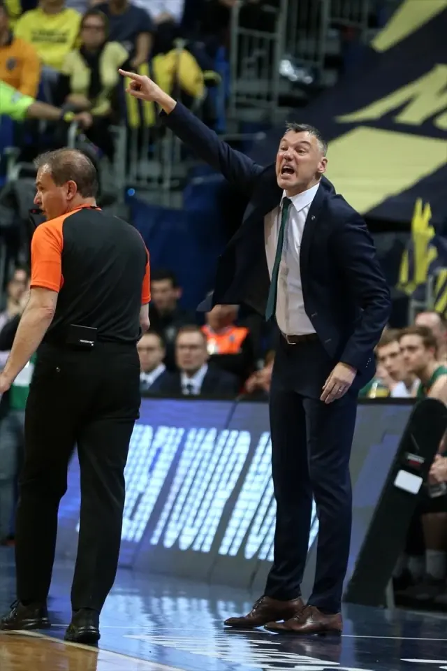 Fenerbahçe Beko, Zalgiris Kaunas'ı Ezdi Geçti Fenerbahçe Beko, Zalgiris Kaunas'ı Ezdi Geçti