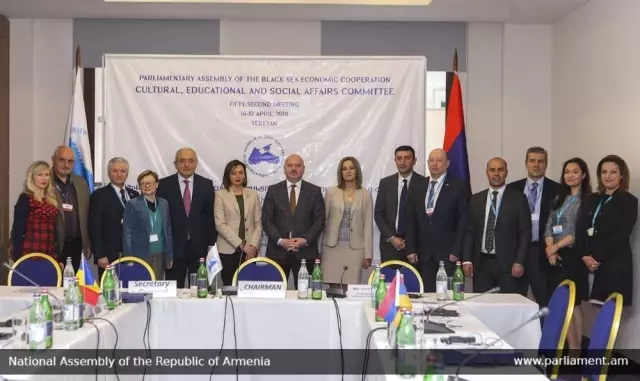 Metin Gündoğdu'dan Ermeni Basınına Ayar Üstüne Ayar Metin Gündoğdu'dan Ermeni Basınına Ayar Üstüne Ayar