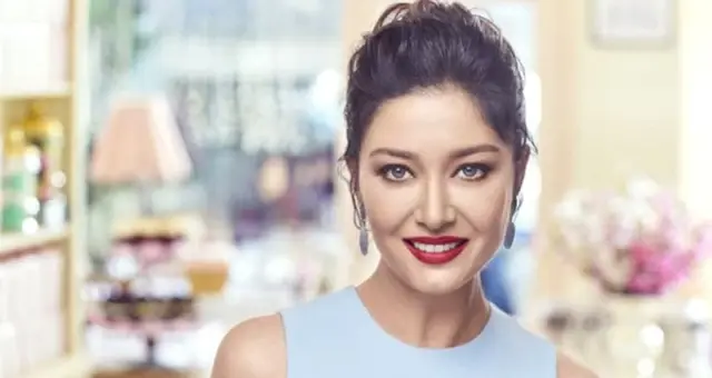 Nurgül Yeşilçay, Sarı Elbiseli Fotoğrafıyla Takipçilerini Mest Etti! Nurgül Yeşilçay, Sarı Elbiseli Fotoğrafıyla Takipçilerini Mest Etti!