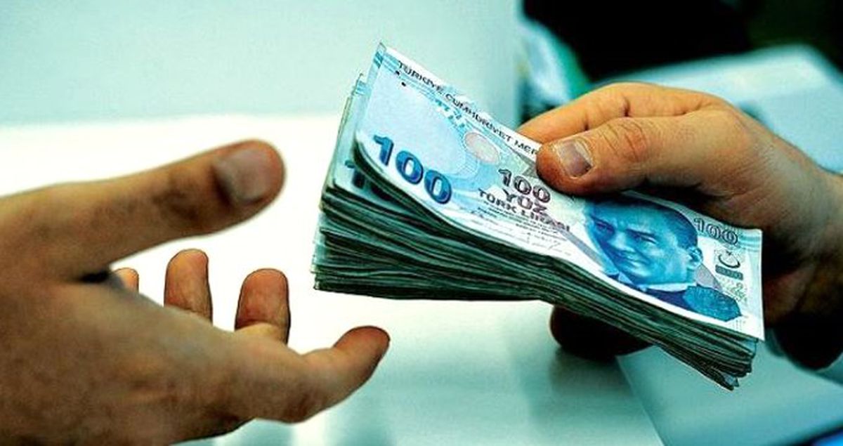 Taşerondan Kadroya Geçen İşçiye İkramiye