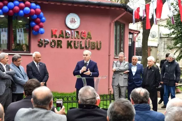 Başkan Turan, 'Fatih'te Spor Sahası Sayısını 6'ya Çıkarmayı Planlıyoruz' Başkan Turan, 'Fatih'te Spor Sahası Sayısını 6'ya Çıkarmayı Planlıyoruz'