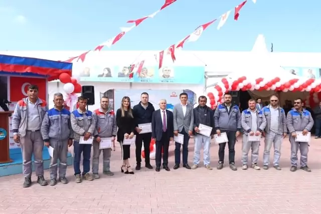 Bucak'ta 250 Bin Kitap Okuyucuyla Buluştu