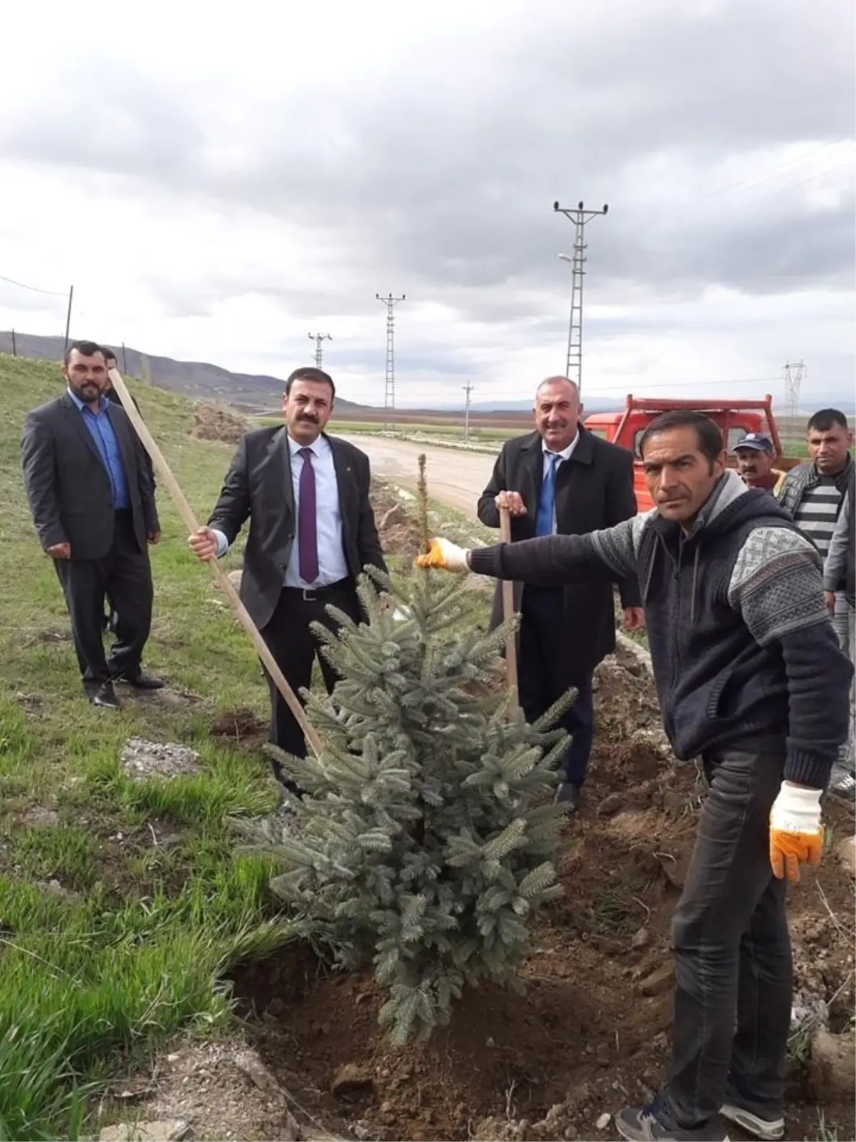 Çiçekdağı İlçe Belediye Başkanı Hakanoğlu: 'Yeşil Bir Çiçekdağı Oluşturacağız'