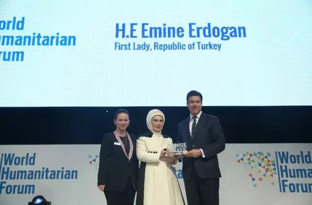 Emine Erdoğan'a Emine Erdoğan'a