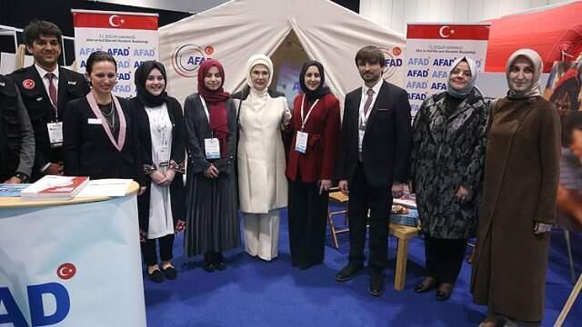 Emine Erdoğan'a İlham Verici Çalışmalarından Dolayı 'Fark Yaratan' Ödülü Verildi