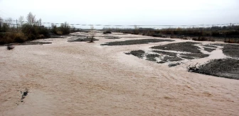 Erzincan'da Yağmur Nehir Debilerini Artırdı