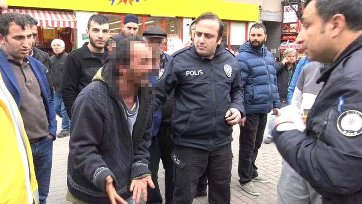 Sokak Ortasında Fare Zehri ile İntihara Kalkıştı, 'Ayran İçerim Geçer' Deyip Polise Direndi