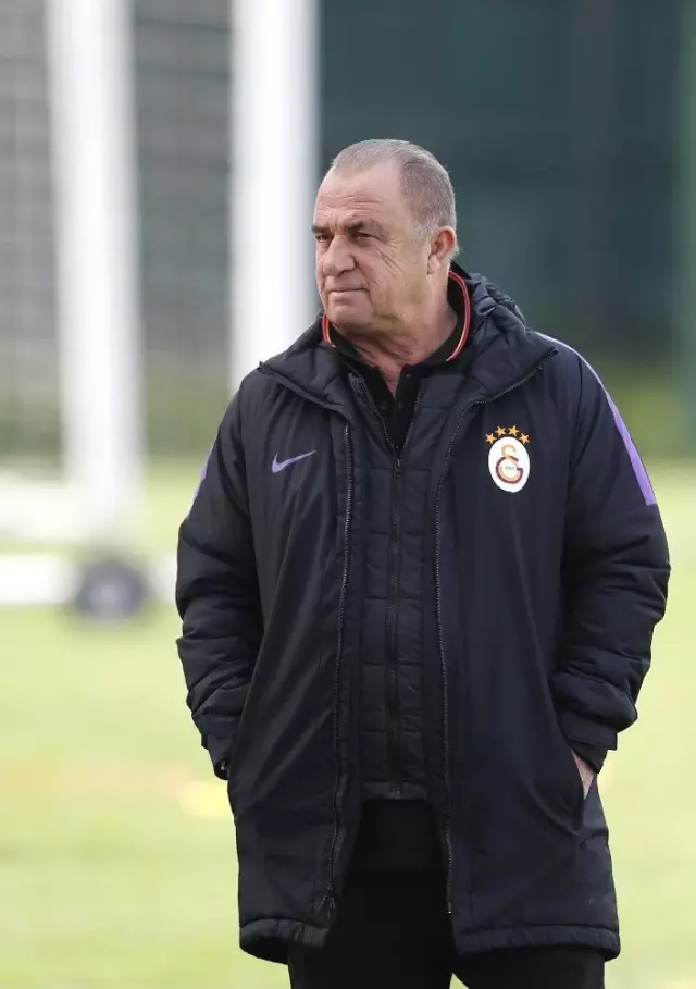 Feghouli ve Semih Kaya'nın Sağlık Durumları Açıkladı Feghouli ve Semih Kaya'nın Sağlık Durumları Açıkladı