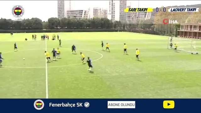 Fenerbahçeli Eski Futbolcular Maç Yaptı Fenerbahçeli Eski Futbolcular Maç Yaptı