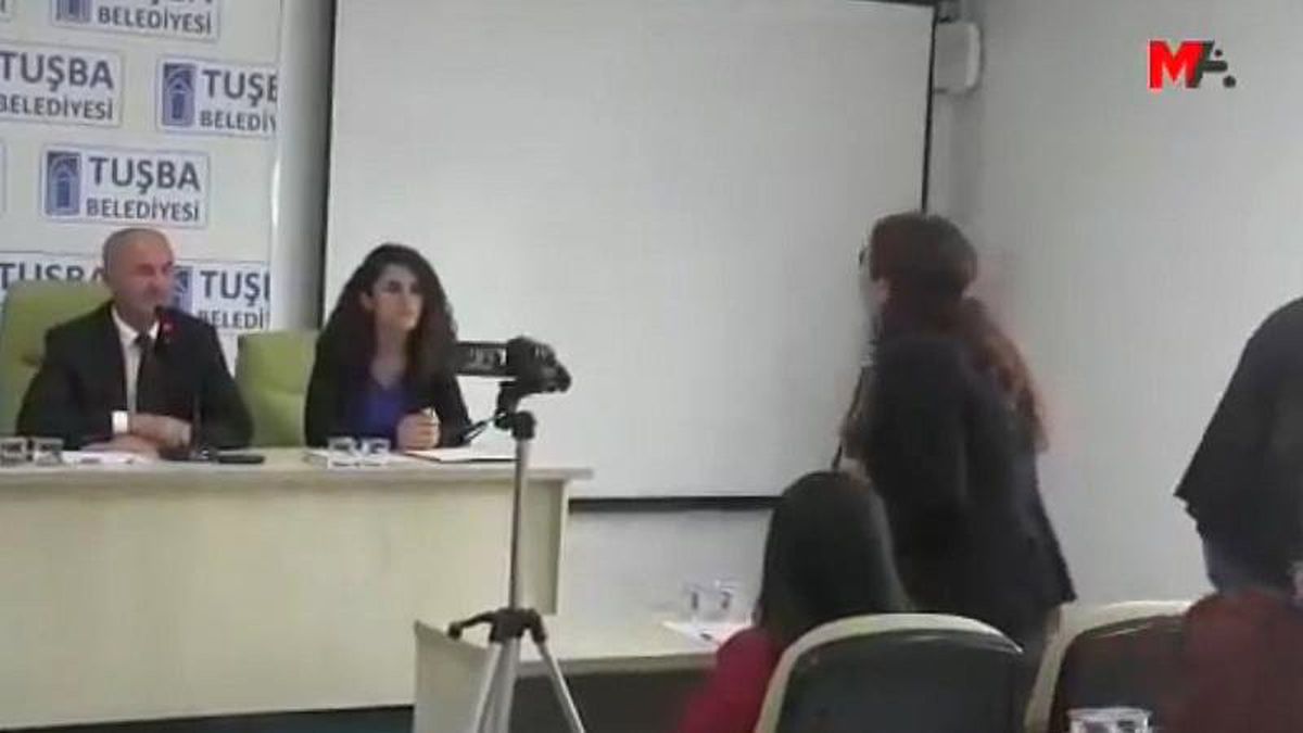 Mazbatayı Alan Ak Partili Aday, Seçimleri Kazanan Hdp'li Adayın Öğretmeni Çıktı