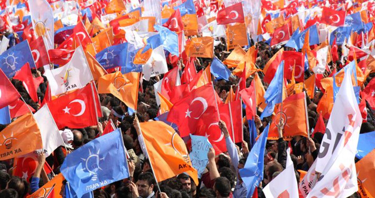 AK Parti, Birleştirme Tutanakları İçin YSK'ya Başvuru Yaptı