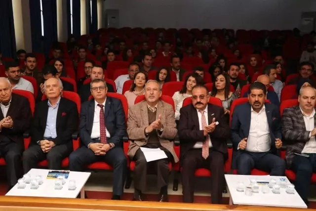 Toros Üniversitesi'nde Bilişim ve Gençlik Zirvesi Yapıldı Toros Üniversitesi'nde Bilişim ve Gençlik Zirvesi Yapıldı