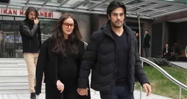 Burak Özçivit, Bebeği ve Eşi Fahriye Evcen İçin Kesenin Ağzını Açtı Burak Özçivit, Bebeği ve Eşi Fahriye Evcen İçin Kesenin Ağzını Açtı