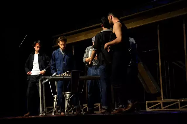 Esaretin Bedeli' Oyunu Bursa'da Sahnelendi Esaretin Bedeli' Oyunu Bursa'da Sahnelendi