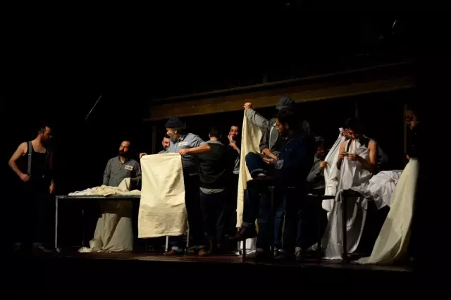 Esaretin Bedeli' Oyunu Bursa'da Sahnelendi Esaretin Bedeli' Oyunu Bursa'da Sahnelendi