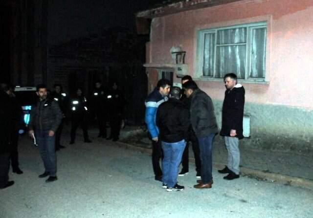Gece Yarısı Tartışma Yaşayan 2 Arkadaş, Birbirini Bıçaklayıp Öldürdü