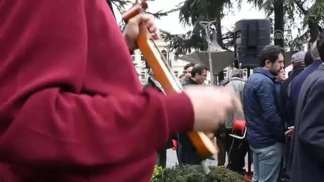İmamoğlu'nun Memleketinde Partililer Kutlama Yaptı