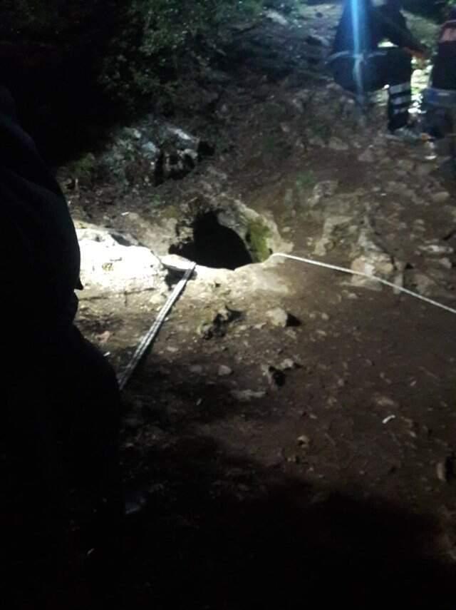 Kaçak Kazı Yapan Defineciler 35 Metrelik Çukurda Mahsur Kaldı, Ekipler Seferber Oldu