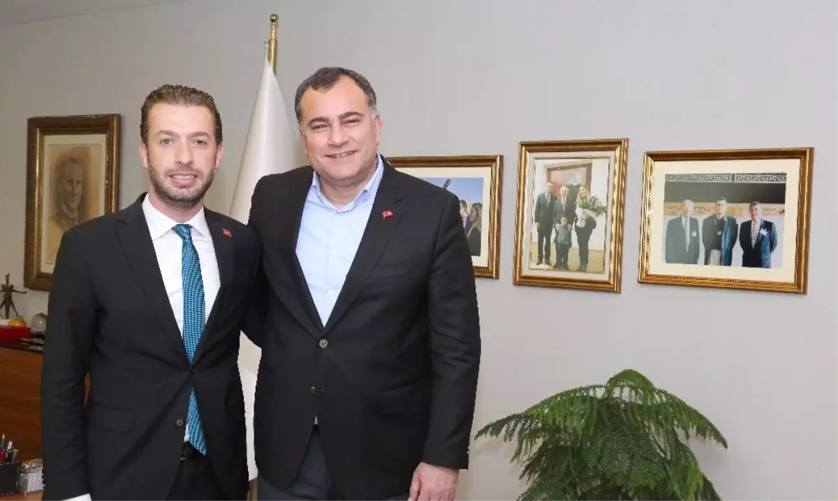 Sivil Toplum Kuruluşlarından Taşdelen'e Kutlama Ziyareti
