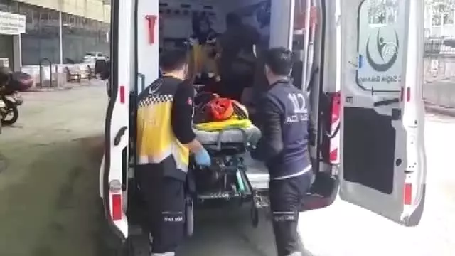 Engelleri Taşıyan Midibüs ile Otomobil Çarpıştı: 4 Yaralı