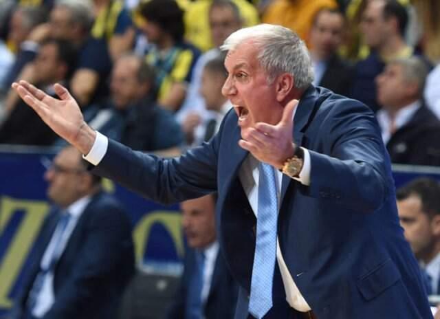 Fenerbahçe Maçında Hakem Skandalı! Sıkıntıdan Çıkardı