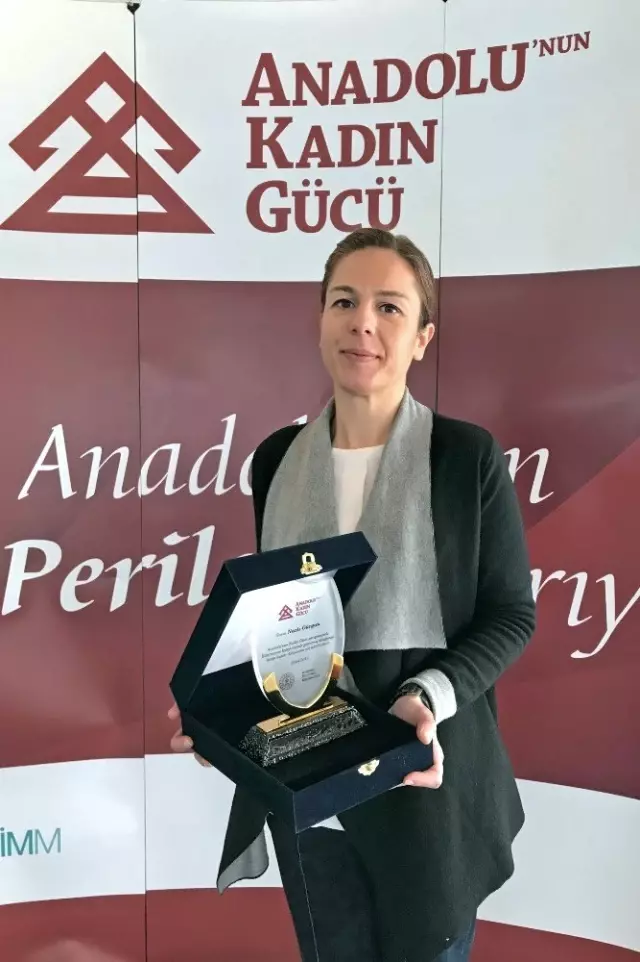 Geleneksel Motife Çağdaş Tasarım Ödül Getirdi Geleneksel Motife Çağdaş Tasarım Ödül Getirdi