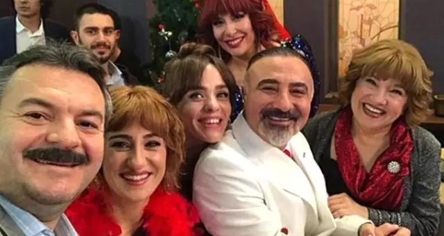 Gülse Birsel, Jet Sosyete Dizisiyle İlgili Kararını Verdi: 45 Dakika Olacak! Gülse Birsel, Jet Sosyete Dizisiyle İlgili Kararını Verdi: 45 Dakika Olacak!