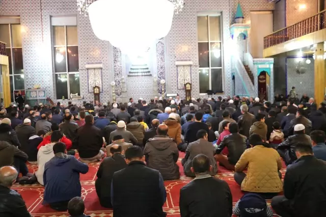 Güneydoğu'da Berat Kandili Coşkusu Güneydoğu'da Berat Kandili Coşkusu