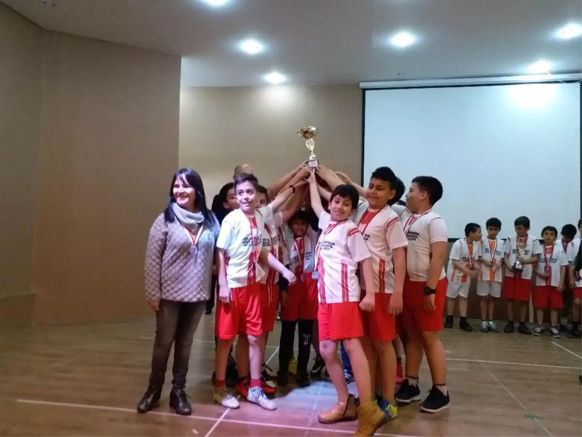 Ömer Halis Demir, Futbol Turnuvası Sahiplerini Buldu