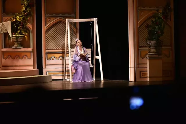 Arşın Mal Alan Opereti' Mersin'de Sahnelendi Arşın Mal Alan Opereti' Mersin'de Sahnelendi