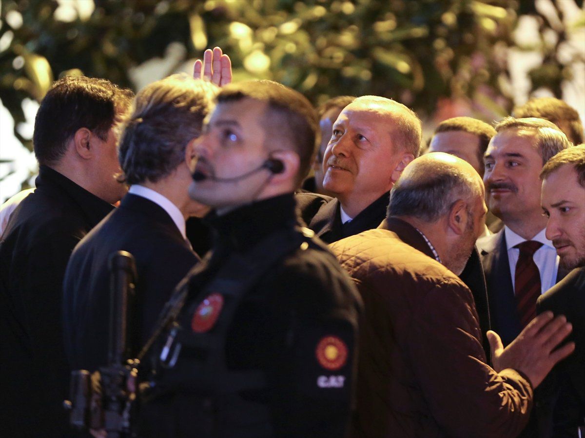 Cumhurbaşkanı Erdoğan, Vatandaşlarla Sohbet Etti
