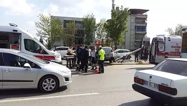 Denizli'de Trafik Kazası: 5 Yaralı