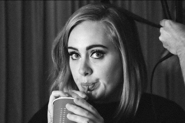 Dünyaca Ünlü Şarkıcı Adele, Simon Konecki'den Ayrıldı
