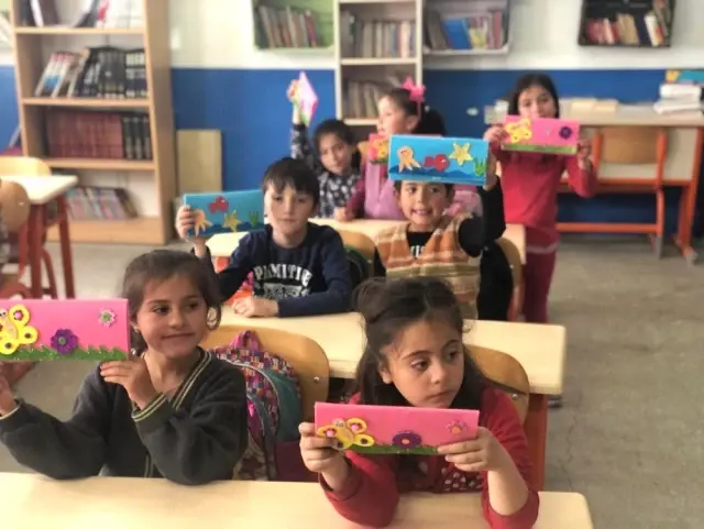 Kütüphane Çocukların Ayağına Geldi Kütüphane Çocukların Ayağına Geldi