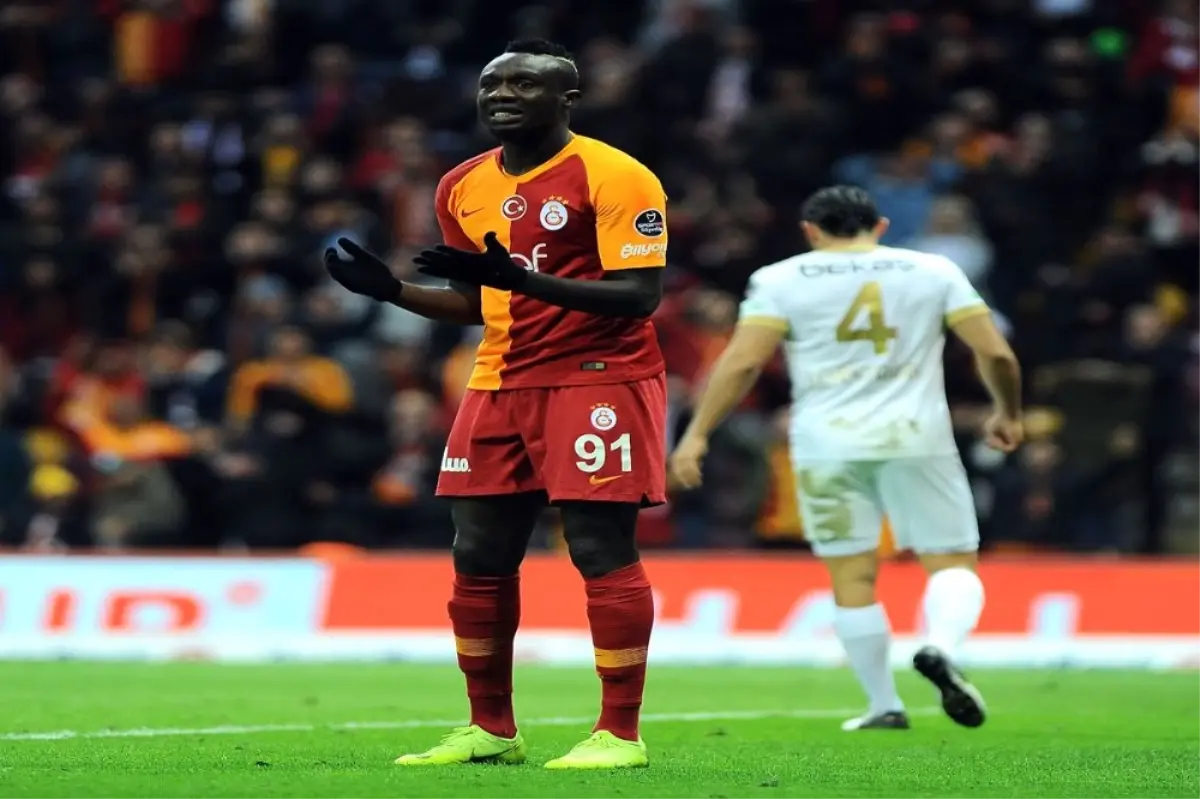 Diagne Galatasaray Formasi Ile 5 Golunu Kaydetti