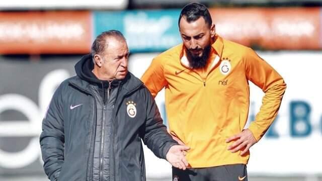 Mitroglou'dan Fatih Terim'e: Forma Verilmeyecekse Dönerim