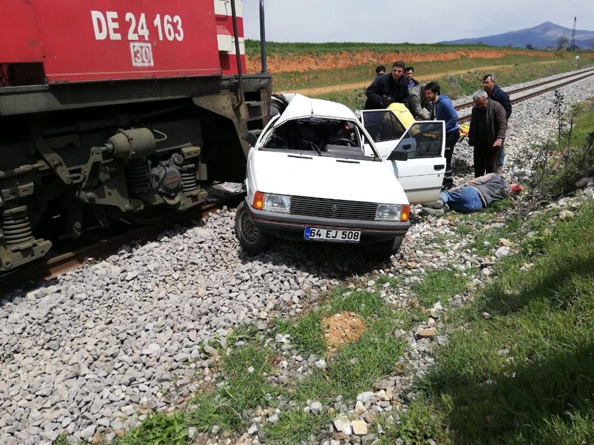 Uşak'ta Tren Kazası: 2 Ağır Yaralı